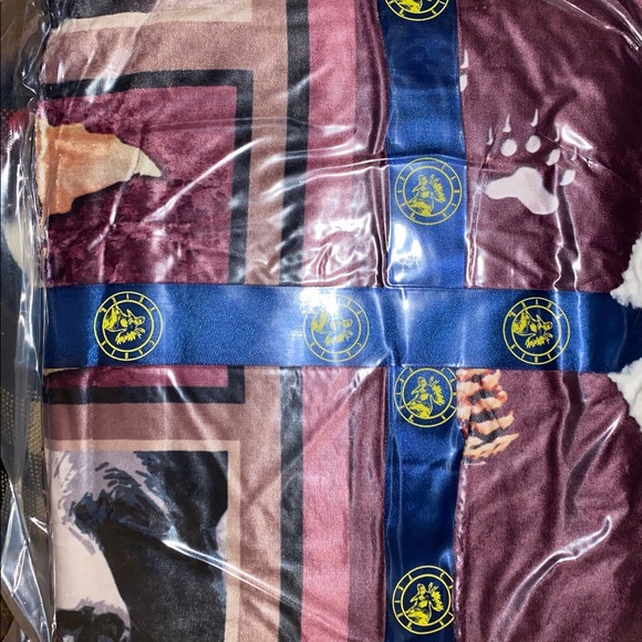 Sherpa silk touch blanket 100% polyester (5 left in stock) - Picture 5 of 5